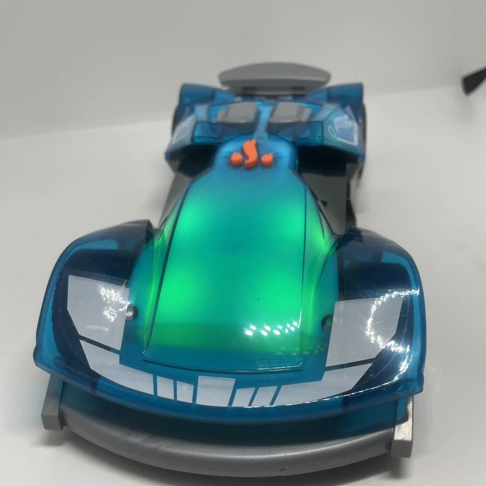 Hot Wheels Color Crashers Cyber Speeder Car  WORKING  Lights Sound‎ Moves  Fast